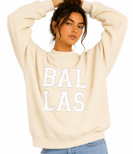 Sweat-shirt à col montant crème avec deux rangées de grandes lettres blanches encadrées, manches longues, poignets et ourlet côtelés, vêtements personnalisables avec logo - Product Image 4