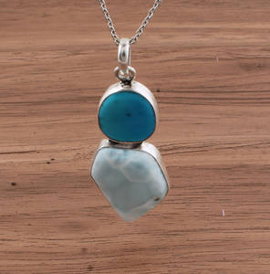 Colgante de Plata de Ley 925 con Baño de Platino, Engaste Vintage, con Turquesa Larimar Azul Natural, Joyería Unisex de Alta Gama, Venta al por Mayor - Product Image 5