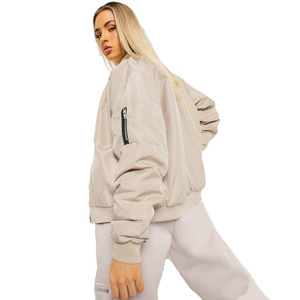 Blouson Bomber Beige pour Femme Boohoo, Manches Longues, Fermeture Éclair, Col Montant Matelassé, Couleur Unie, Vêtement d'Automne - Product Image 3
