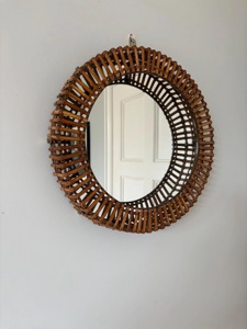 Miroir mural en rotin et bambou antique, cadre naturel tissé à la main, parfait pour le salon, la chambre, décoration vintage et bohème. - Product Image 4