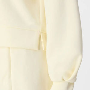 Ensemble deux pièces de haute qualité printemps/été pour femme : sweat-shirt et short, coupe droite, épaules tombantes, sans manches, col en V, personnalisable - Product Image 2