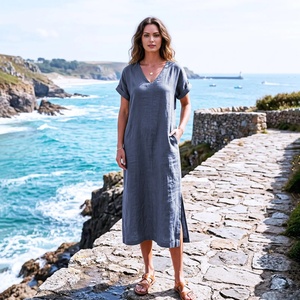 Robe d'été en lin biologique, col en V, fente latérale, coupe ample, poches, tenue minimaliste pour les vacances à la plage, taille plus - Product Image 1