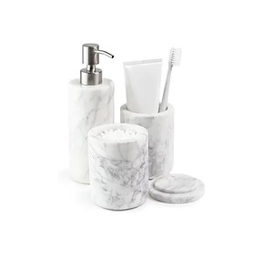 Magnifique distributeur de savon en marbre noir, forme rectangulaire, finition marbrée, parfait pour le savon, le shampoing et la lotion - Product Image 6