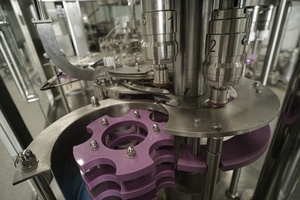 Machine à eau potable industrielle automatique à haute vitesse Aim Technologies 60 BPM - Product Image 5