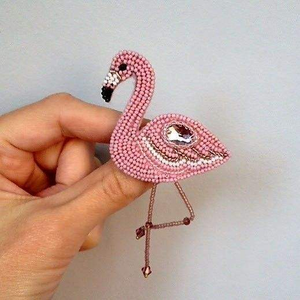 High Quality Embroidery Bead Brooch Handmade Pearl Crystal Floral Design Brooch Pin for <b>Women</b> Fashion Accessory Collection - Product Image 2