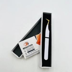 Pinzas Profesionales para Extensión de Pestañas de Volumen Ruso con Logotipo Grabado Personalizado, Pinzas de Acero Inoxidable con Punta, Duraderas, de Cuero - Product Image 3