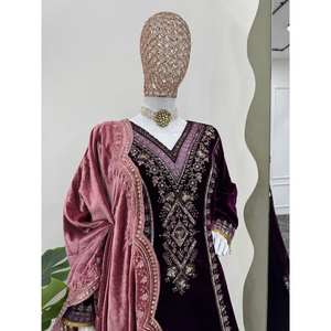 Conjunto de Traje XL para Fiesta con Borde de Encaje, Hilo y Lentejuelas para un Look Elegante - Product Image 2