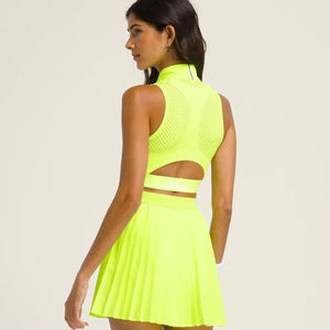 Robe de sport respirante à séchage rapide pour femme, col en V, demi-zip, style nouveau, pour pickleball, golf, tennis, avec short intégré, personnalisable - Product Image 5