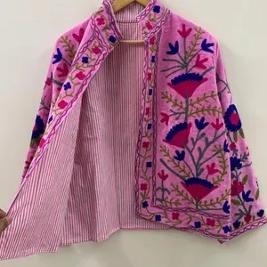 Chaqueta de Terciopelo Boho Suzani para Mujer, Chaqueta Corta Bordada a Mano con Diseño Floral, Estilo Invernal, Precio al por Mayor - Product Image 2