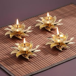 Diya en laiton en forme de fleur pour la décoration de Puja Diwali, support de lampe à huile traditionnel pour la salle de Pooja, éclairage de festival, décoration intérieure - Product Image 4