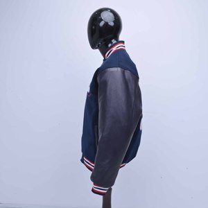 Chaqueta Varsity Negra de Alta Calidad con Logotipo Personalizado, Fabricada a Medida, de Grosor Delgado, con Patrón de Bordado de Letras para la Temporada de Invierno - Product Image 4