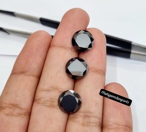 มอสซาไนต์ทรงกลมสีดำขนาด 8 มม. คุณภาพ VVS ทำด้วยมือ ของขวัญสำหรับเธอ - Product Image 1