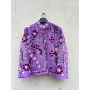 Abrigo Corto de Plumón Estilo Chino, Color Morado, de Terciopelo, Bordado, Ecológico, con Cuello Mandarín, Manga Larga, Diseño Floral de Algodón - Product Image 1