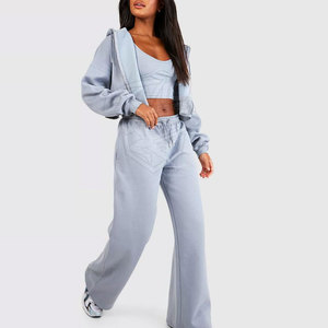 Survêtements courts pour femmes avec logo personnalisé imprimé, prix bas, faible MOQ - Product Image 3