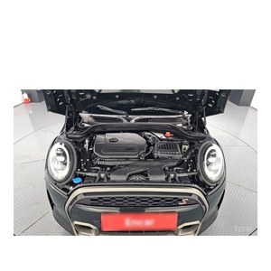 Mini Cooper 5-Door Resolute Edition with Leather Seats Rear Camera August 2023 24,891 km Left Steering - Product Image 6