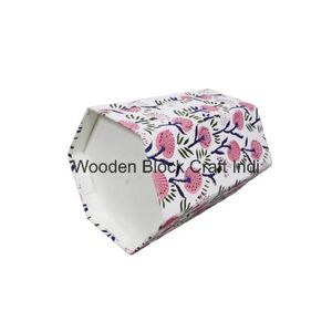 ถังขยะไม้หกเหลี่ยมแบบเปิดด้านบน ทำมือ เป็นมิตรกับสิ่งแวดล้อม ฝาปิดแบบม้วน ลายเรขาคณิต ใช้ได้ทั้งภายในและภายนอกอาคาร มีสินค้าพร้อมส่ง - Product Image 3