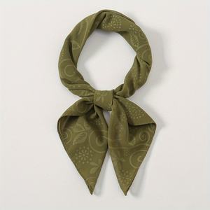 Foulard en satin tendance, bandana imprimé personnalisé, foulards floraux en soie, foulards carrés en satin pour cheveux, bandanas pour femmes - Product Image 2