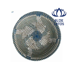 BEST SELLER Assiette en jonc de mer naturel, plateau rond tissé à la main, vaisselle rustique pour table à manger - Product Image 1