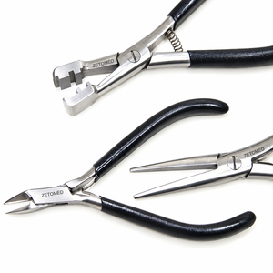 Pinzas Profesionales para Extensiones de Cabello con Punta Plana, Mango de Espuma Negra y Resorte, Herramienta para Unir Cabello |   ZetomedPro - Product Image 2