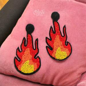 Pendientes de aro elegantes con cuentas de semillas alienígenas bordadas a mano para bodas, fiestas, eventos festivos, regalos, joyería de moda. - Product Image 3