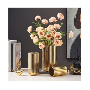 Pots à fleurs en aluminium argenté à motif de feuilles, de qualité supérieure, différentes tailles, pots à fleurs artificielles en gros - Product Image 2