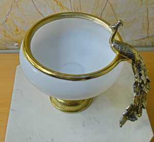 Tazón Decorativo de Lujo de Aluminio Dorado con Forma de Pavo Real, Centro de Mesa Blanco, Plato para Servir con Base, Hecho a Mano, Duradero, Elegante, Decoración para el Hogar - Product Image 2
