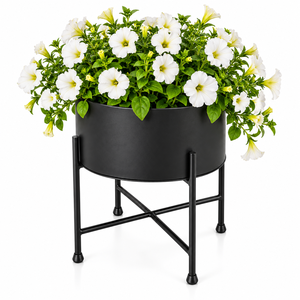 Pot de fleurs cylindrique moderne en métal noir mat avec support et fleurs blanches, décoration contemporaine pour intérieur et extérieur. - Product Image 1