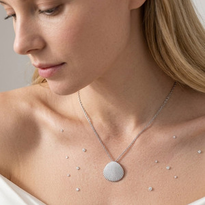 สร้อยคอจี้เปลือกหอยเคลือบทอง 18K รูปทรงเปลือกโลหะสำหรับผู้หญิง - Product Image 3