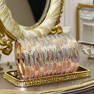 Juego de Brazaletes de Latón Chapados en Oro de 3 Tonos al por Mayor, Joyería de Moda, Juego de Brazaletes de Latón Tricolor, Brazaletes de Oro Multitono. - Product Image 3