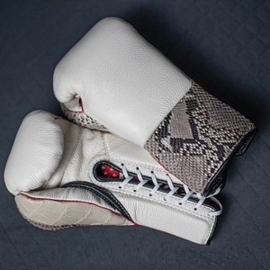 Guantes de Boxeo de Cuero Vacuno Premium con Soporte de Muñeca de Gancho y Bucle, Agarre Antideslizante, Transpirables y que Absorben la Humedad para Combate Profesional - Product Image 2