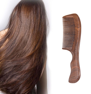 หวีผมนวดธรรมชาติคุณภาพสูง หวีไม้จันทน์ หวีไม้ทำมือ ป้องกันไฟฟ้าสถิตย์ หวีซี่ห่าง งานฝีมือธรรมชาติ - Product Image 2