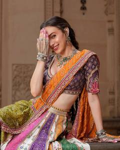 Lehenga de Algodón Muselina Pesada Royal Mirror Aura, Completamente Cosido, Largo hasta el Suelo, con Bordado de Espejos Auténticos y Borde de Lona Patta, Corte Reniya - Product Image 4