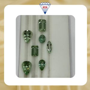 Nouvelle Lotée de Tourmaline Verte Menthe Naturelle, Tailles Mixtes, 5 à 10 Carats, Lot en Vrac, Qualité AAAA, Madagascar, Pierres Précieuses de Joaillerie Fine en Gros - Product Image 2