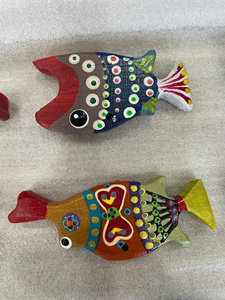 งานฝีมือไม้แกะสลักรูปปลาแบบยั่งยืน ตกแต่งผนังบ้านด้วยสัตว์ทะเลหลากสีสัน เหมาะสำหรับตกแต่งบ้านสไตล์ชายฝั่ง - Product Image 6