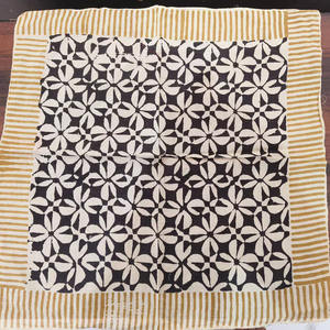 Foulard carré ethnique en coton fait main Naaz Textile, imprimé à la main, motif floral, ensemble cravate et bandeau pour le cou, doux pour la peau, idéal pour l'été - Product Image 2