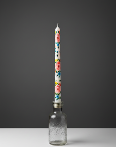 Bougie artisanale conique peinte à la main, motif floral délicat « English Garden », peinte à la main avec des pigments non toxiques et résistants à la chaleur. - Product Image 4