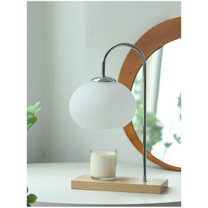 Elegante Lámpara Calentadora de Velas Aromáticas con Base de Metal Resistente, Base de Madera y Pantalla de Vidrio Premium - Product Image 1