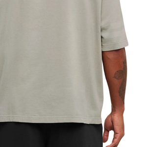 เสื้อยืดเจอร์ซีย์ทรงโอเวอร์ไซส์สำหรับผู้ชาย ซักแล้ว ใส่สบาย เหมาะสำหรับออกกำลังกาย ระบายอากาศได้ดี ทรงหลวม สีเทาสโมคกี้ - Product Image 6