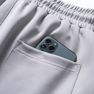 Shorts à cordon de serrage à séchage rapide pour hommes avec bande latérale couleur unie décontracté gris noir - Product Image 5