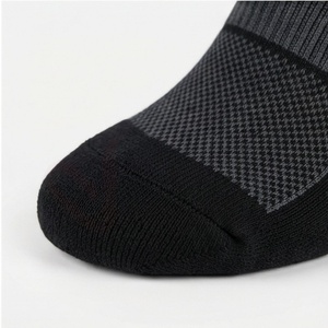 Calcetines Deportivos de Verano para Hombre, Estilo Regular, Tejidos con Patrón Geométrico, Transpirables, de Spandex y Poliéster - Product Image 6