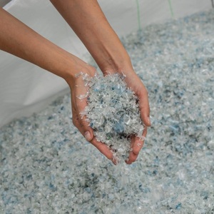 Flocons de bouteilles en PET recyclées pour applications de fabrication, avec une qualité constante et des avantages pratiques de traitement - Product Image 2