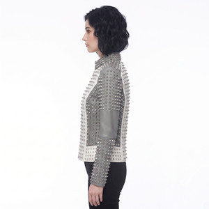 เสื้อแจ็คเก็ตหนังผู้หญิงประดับหมุด  คอตั้ง  ซิปหนัง - Product Image 3