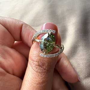 Anillo de Moissanita con Corte Ovalado Verde Fantasía y Banda Cruzada para Mujer, Plata 925 Original, Chapado en Oro, Joyería de Promesa de Boda, Regalo - Product Image 2