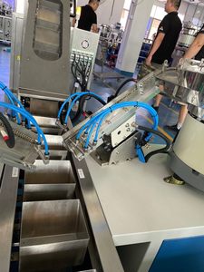 Vis À Écrou Camphre Matériel Plaque Vibrante Comptage Machine À Emballer - Product Image 3