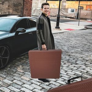 Tavolo Pieghevole Portatile in Rattan Marrone da 4 Piedi, per Interni ed Esterni, con Design Intrecciato - Product Image 5