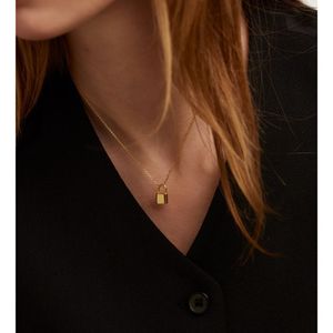 Collier en os avec fermoir en or haut de gamme européen et américain, design de niche transfrontalier, pendentif tendance pour hommes et femmes - Product Image 3