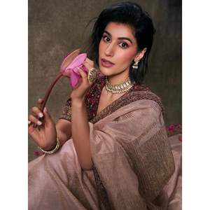 Sari de Seda de Diseño para Bodas, Hermoso con Lentejuelas y Borde de Encaje Bordado con Hilo Jari Dori - Product Image 5