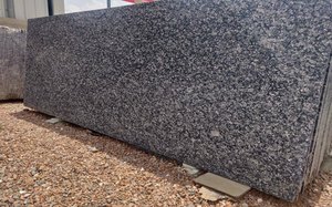Dalles de granit blanc brillant naturel pour revêtements de sol et murs intérieurs et extérieurs, espaces de salle de bain et maisons contemporaines - Product Image 2