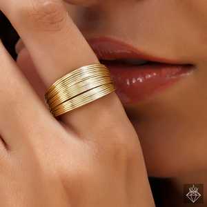 Bague multi-fils dorée anti-ternissement à taille réglable par PRAO Accessoire de bijoux à la mode - Product Image 4