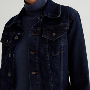 Chaqueta Vaquera Vintage Ajustada para Mujer, Personalizada OEM/ODM, en Tono Índigo Oscuro, de Algodón Puro, con Bolsillos con Solapa, Botones y Costuras en Contraste - Product Image 6